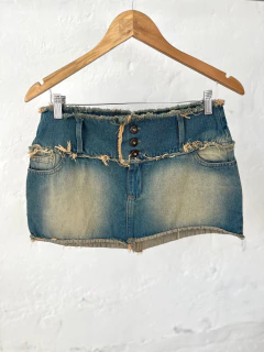 MINI TOP WHITE TIRO BAJO DESGASTADA - comprar online