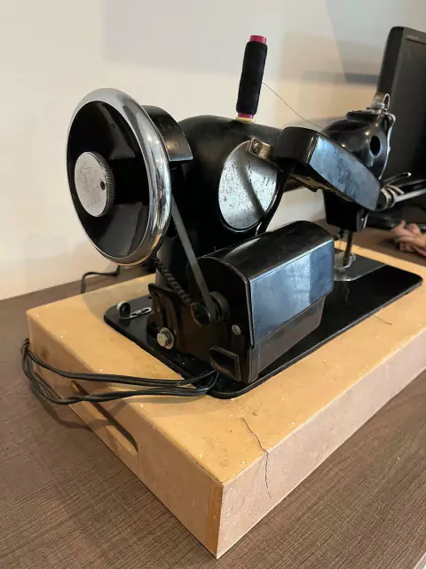 MAQUINA $ 300.00 DE COSER NECCHI- APTA PARA COSTURA DE CUERO