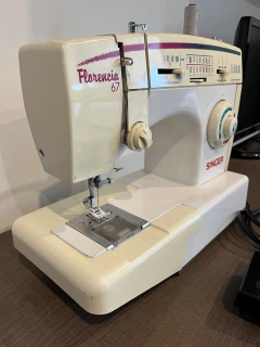 MAQUINA DE COSER SINGER FLORENCIA 67 $150.000 - comprar online