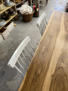 Imagen de SILLA WINDSDOR BLANCA $100.000 C/U (4U)