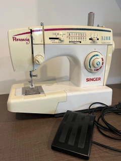 MAQUINA DE COSER SINGER FLORENCIA 67 $150.000 - tienda online