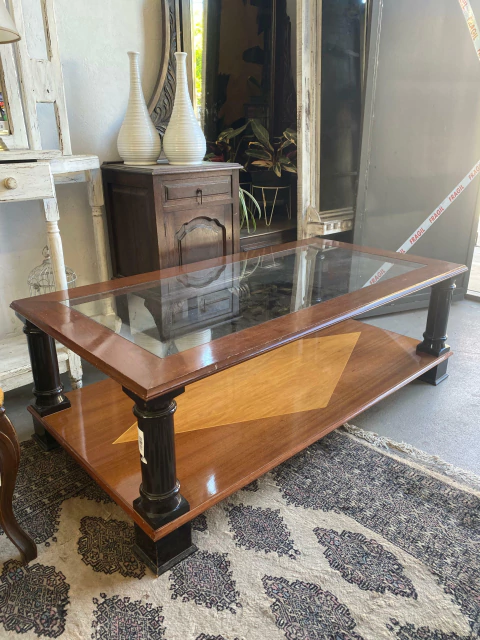 MESA RATONA $270.000 MADERA CON VIDRIO 1,40MTS LARGO X 0,37MTS ANCHO X 0,45MTS ALTO - comprar online