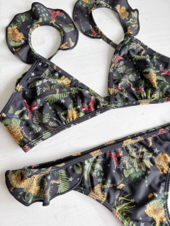 BIKINI CIPITRIA NEGRA CON ESTAMPA TIGRES - comprar online