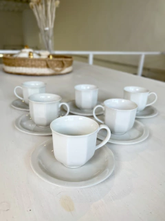 JUEGO DE CAFE LOZA BLANCA $30.000
