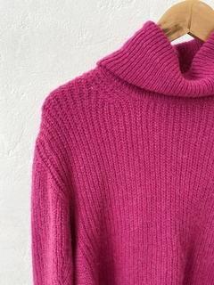 SWEATER POLERA CHER FUXIA en internet
