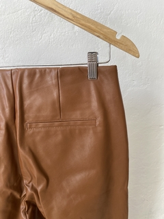 PANTALON ECOCUERO OLD NAVY MARRON - tienda online