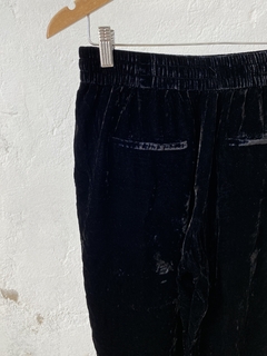 PANTALON PAULA PLUSH NEGRO - Galpón Chic