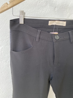 PANTALON CATALEIA DE ARAGON NEGRO OXFORD en internet