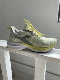 ZAPAS DIADORA DEPORTIVAS VERDE T37 en internet