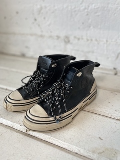 ZAPAS PRUNE NEGRAS CON BLANCO - comprar online