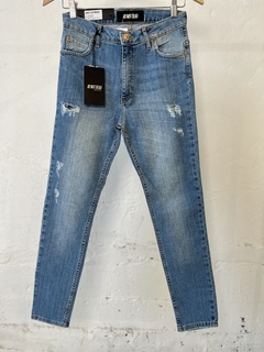 JEAN AY NOT DEAD NUEVO CON ROTURAS - comprar online