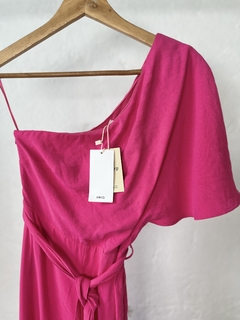 MONO FUCSIA MANGO UN SOLO HOMBRO NUEVO C ETIQUETA - comprar online