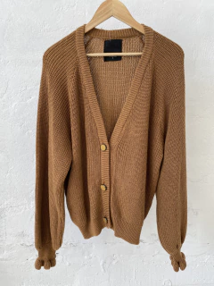 CARDIGAN SHIBINDA MARRON TEJIDO - comprar online