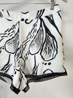SHORT TUCCI DA ESTAMPADO BLANCO Y NEGRO en internet
