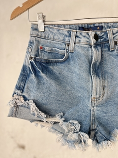 SHORT BLUESTEEL CON FLECOS en internet