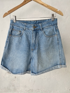 SHORT TIRO ALTO CELESTE CLARITO - comprar online