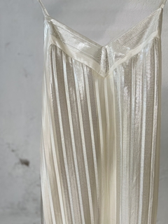 VESTIDO UMA PLATEADO TORNASOLADO en internet