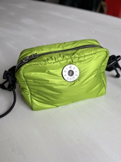 CARTERA BIMBA Y LOLA VERDE INFLABLE - comprar online