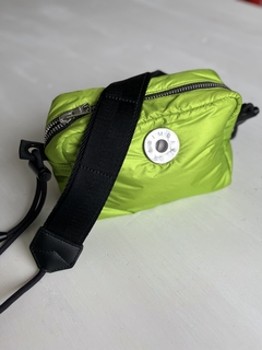 CARTERA BIMBA Y LOLA VERDE INFLABLE en internet