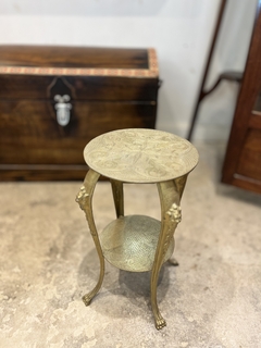 MESA REDONDA BRONCE LUSTRADA C PATAS LABRADAS $100.000