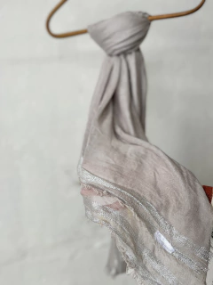 PAÑUELO GRIS C PLATA - comprar online