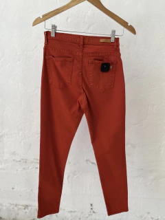 JEAN DESIDERATA SKINNY ROJO en internet