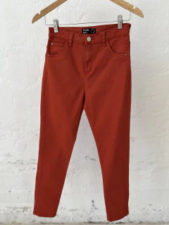 JEAN DESIDERATA SKINNY ROJO - comprar online
