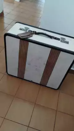 ANTIGUA VALIJA INGLESA $ 75000