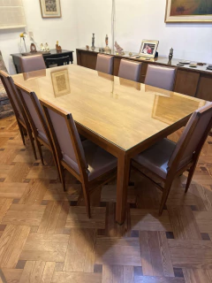 JUEGO $ 750.000 DE COMEDOR LUSTRADA CON VIDRIO - 8 SILLAS -TAPIZADO DE CUERO BEIGE PERLA