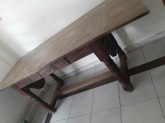MESA REBATIBLE $ 180.000 DE ROBLE ESPAÑOL- CAJON CENTRAL- PATAS TORNEADAS- - tienda online