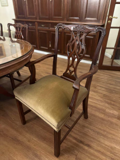 JUEGO $ 2.500.000 DE COMEDOR ESTILO SHERATON- MESA CON VIDRIO- 8 SILLAS-2 SILLONES- en internet