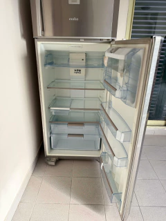 HELADERA $ 550.000 CON FREEZER MABE EXCELENTE ESTADO CON DISPENSER AG6UA 1,80 DE ALTO X 70 DE ANCHO X 60 DE6 PROFUNDIDAD