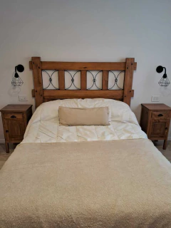 RESPALDAR $ 180.000 DOS PLAZAS DE MADERA CON HIERRO Largo 1.60 Ancho 7 cm Alto 1.40 - comprar online