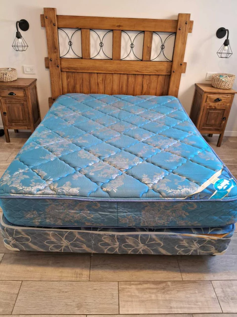 SOMMIER $ 190.000 Y COLCHON DE DOS PLAZAS- Ancho 1.40 Largo 1.90 Alto 55 cm