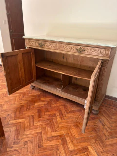 APARADOR $ 800.00 BAJO CON MÁRMOL LUIS XV ROBLE FRANCÉS TALLADO FLORAL HERRAJES DE BRONCE ORIGINALES PATAS REDONDEADAS.6 en internet