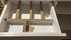 MOSTRADOR BLANCO $ 150.000 MEDIDAS: 1,30 M DE ANCHO × 53 CM DE PROFUNDIDAD ✔️ 2 ESTANTES AMPLIOS ✔️ CAJÓN PORTA DINERO CON - comprar online