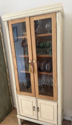 VITRINA $ 200.00 BLANCA MADERA MEDIDAS: 72 ANCHO × 38 PROFUNDO × 1,70 ALTO - comprar online