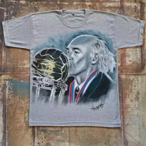 REMERA DE CARLOS BIANCHI PINTADA A MANO