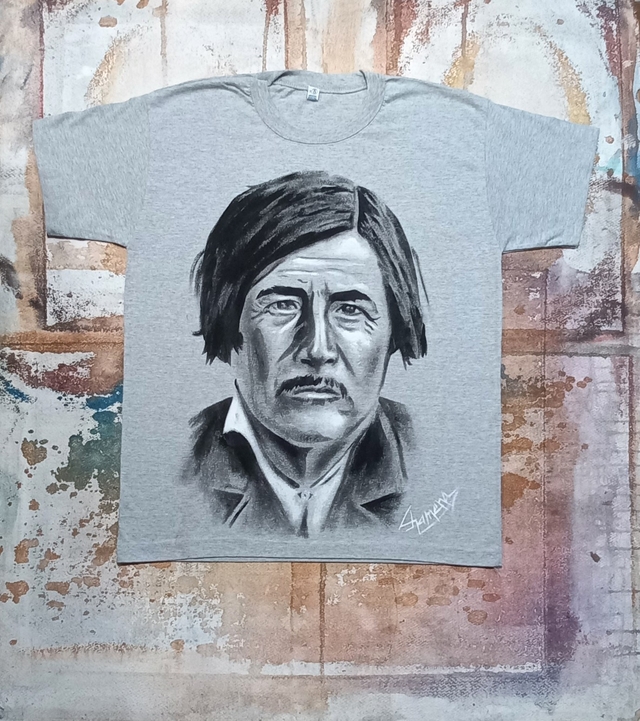 Remera Del Cacique Tehuelche Inacayal Pintada A Mano thumbnail 2