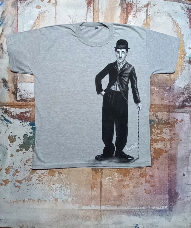 Remera De Charles Chaplin Pintada A Mano thumbnail 2