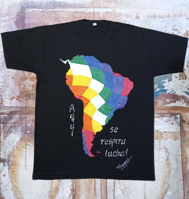 Remera De La Wiphala Pintada A Mano thumbnail 2