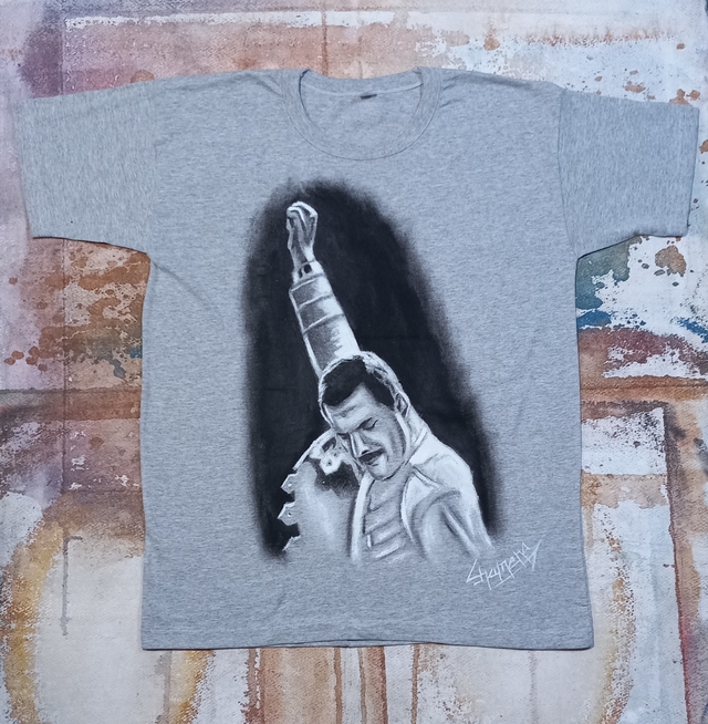 Remera De Freddie Mercury Pintada A Mano 3 thumbnail 2