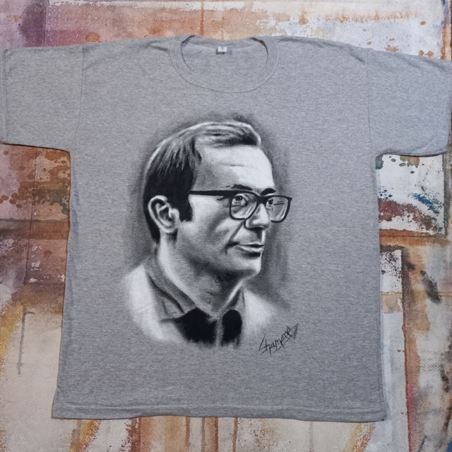 REMERA DE RODOLFO WALSH PINTADA A MANO thumbnail 2