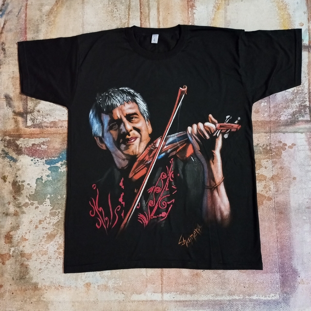 Remera De Peteco Carabajal Pintada A Mano thumbnail 2