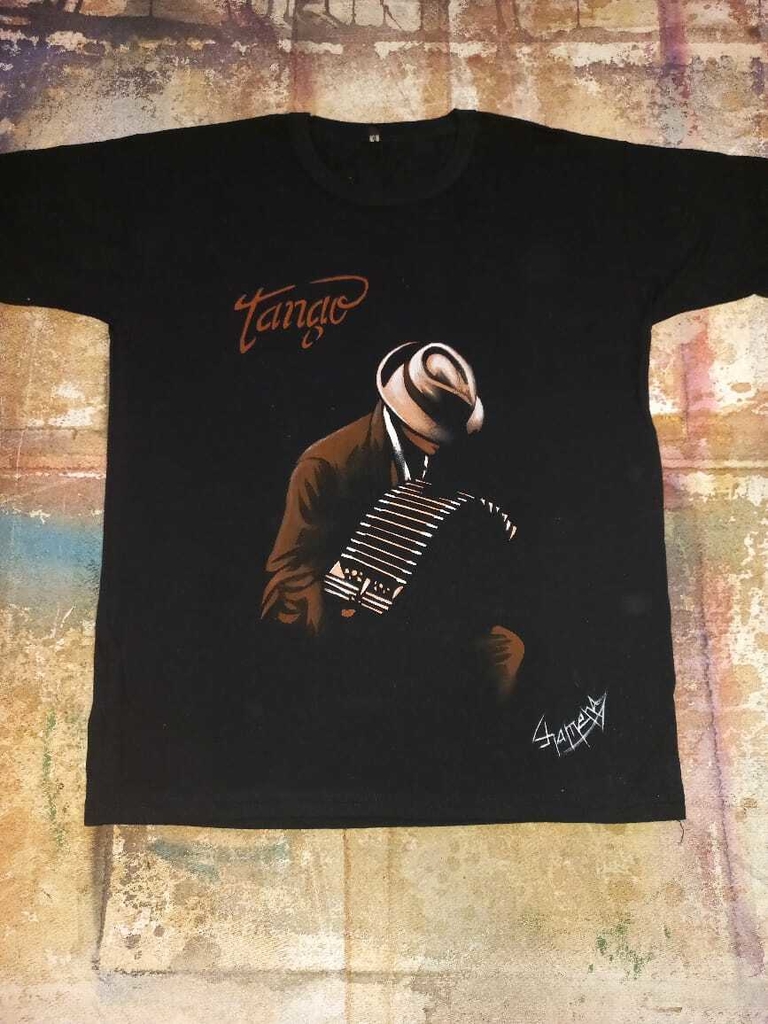 Remera De Bandoneonista Pintada A Mano thumbnail 3