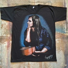 REMERA DE VIOLETA PARRA PINTADA A MANO
