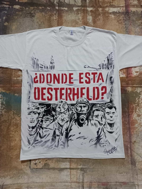 REMERA DEL ETERNAUTA PINTADA A MANO 2