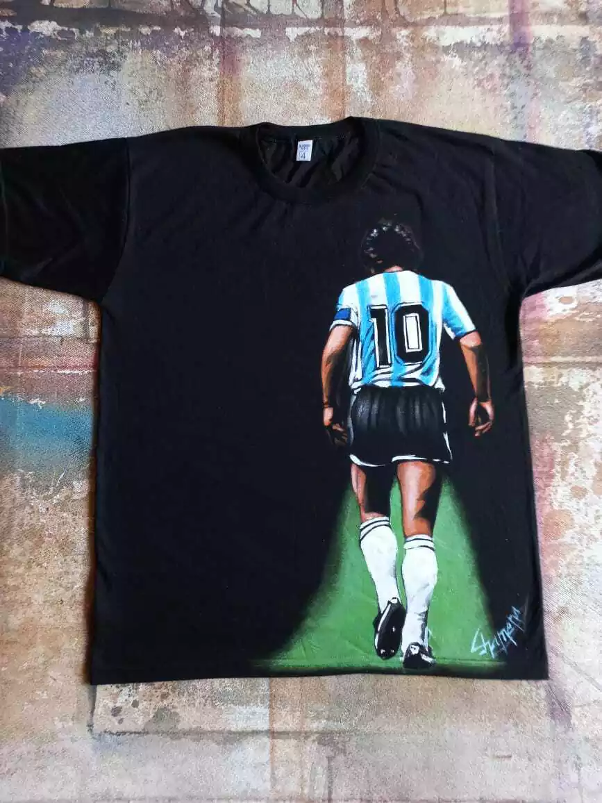 Remera De Maradona Pintada A Mano 7 thumbnail 3