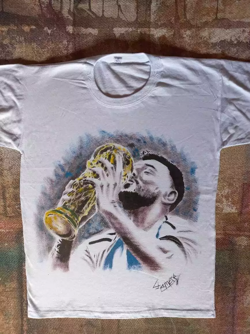 Remera Pintada A Mano De Messi 4 thumbnail 3