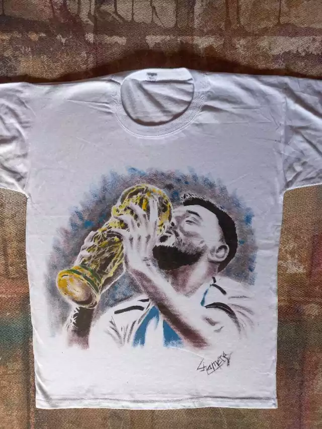 Remera Pintada A Mano De Messi 4 thumbnail 2